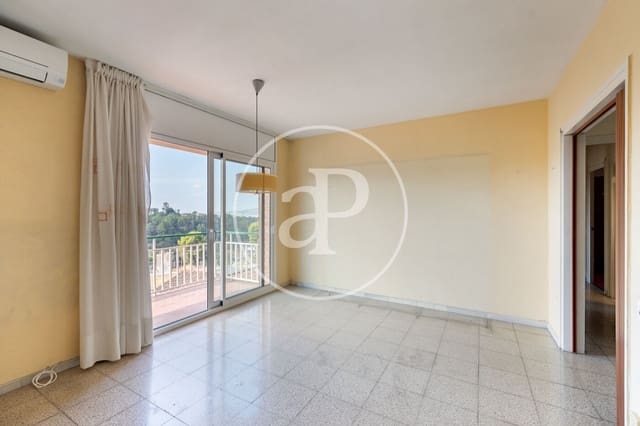 3 bedroom Apartment for sale in Sant Just Desvern with garage - € 365,000 (Ref: 10017543)