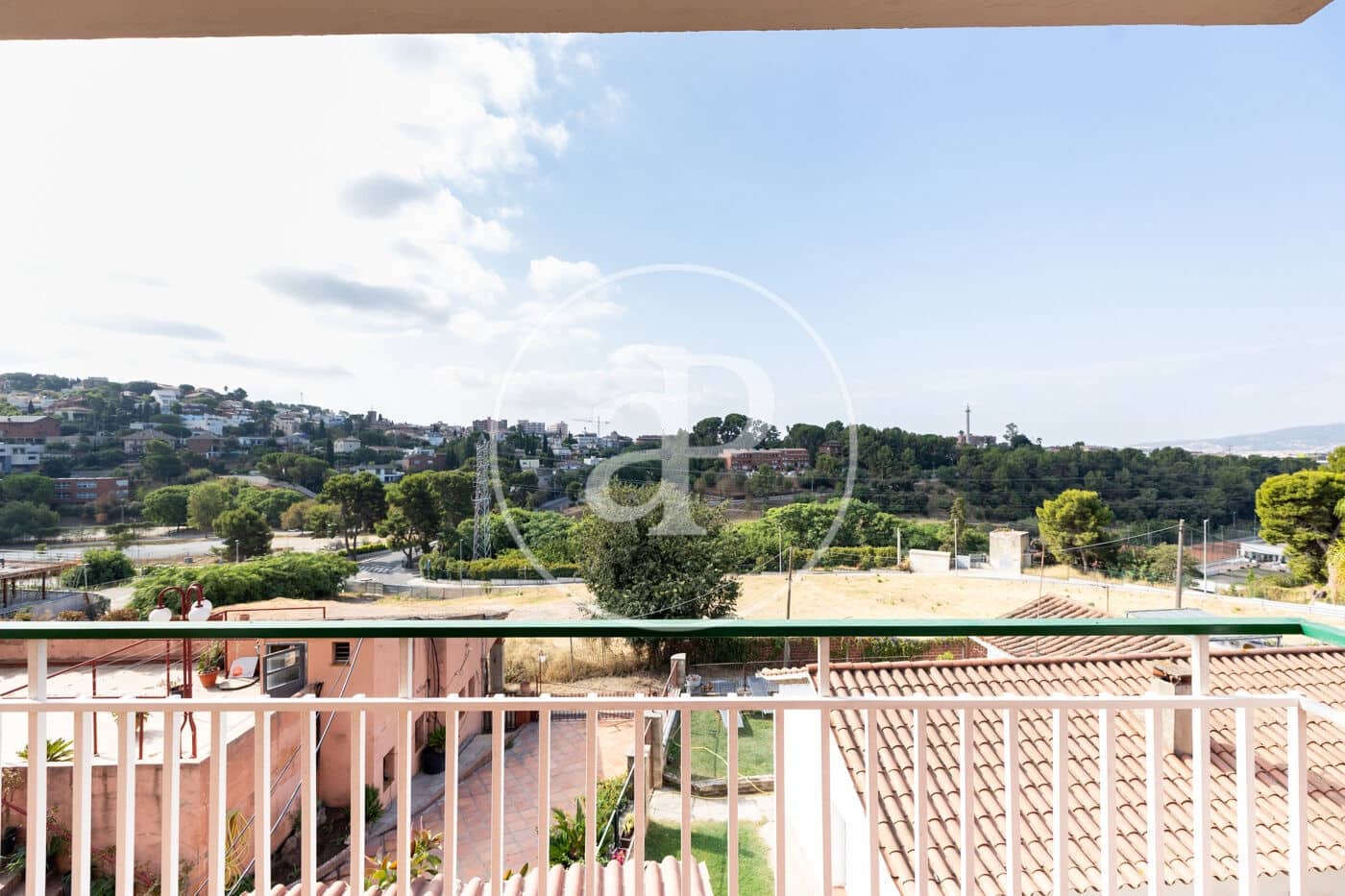3 bedroom Apartment for sale in Sant Just Desvern with garage - € 365,000 (Ref: 10017543)