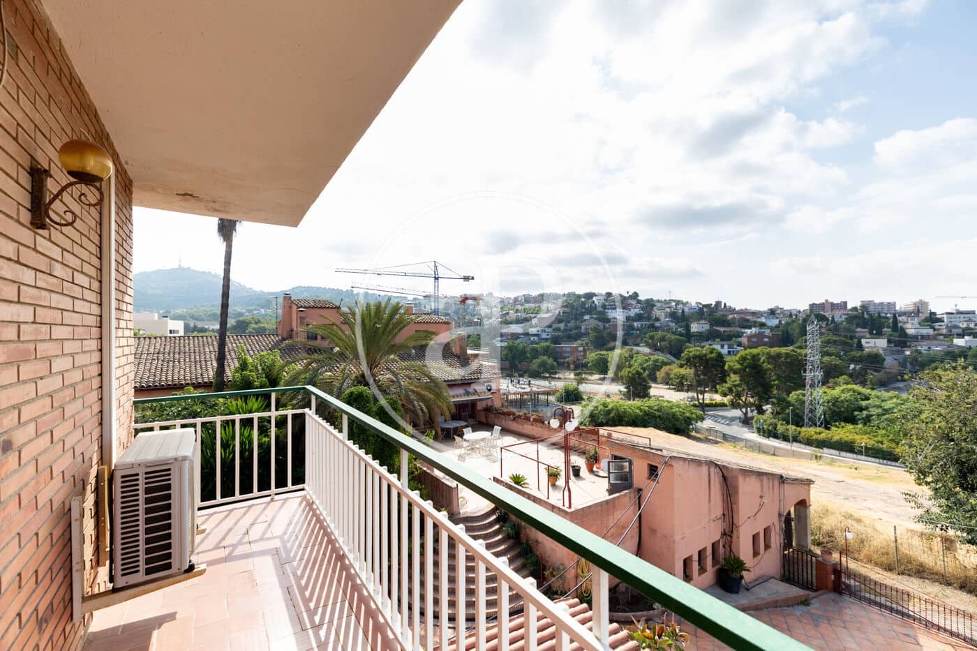 3 bedroom Apartment for sale in Sant Just Desvern with garage - € 365,000 (Ref: 10017543)