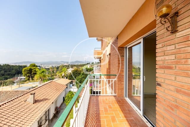 3 bedroom Apartment for sale in Sant Just Desvern with garage - € 365,000 (Ref: 10017543)
