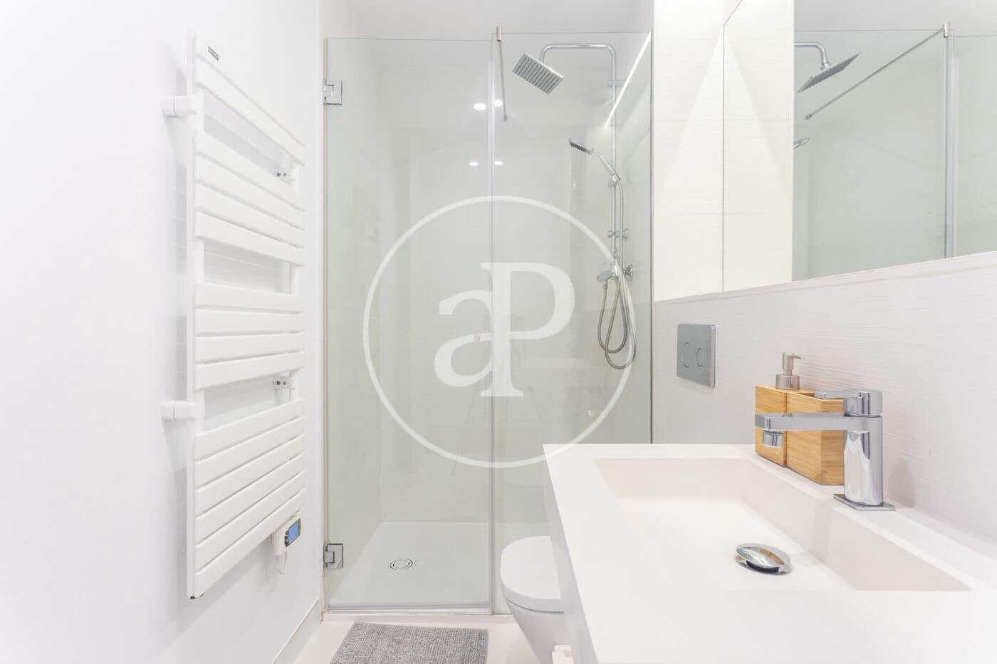 Apartamento de 2 habitaciones en Barcelona ciudad en alquiler - 3.350 € (Ref: 10020949)