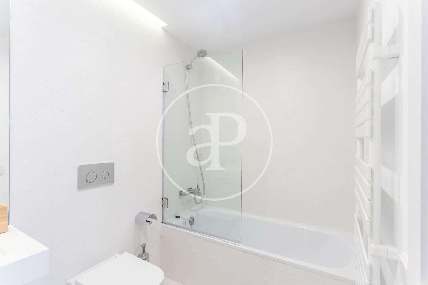 Apartamento de 2 habitaciones en Barcelona ciudad en alquiler - 3.350 € (Ref: 10020949)