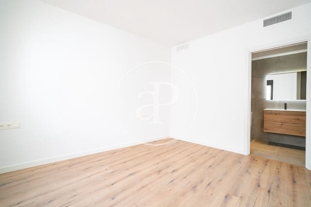 1 soverom Leilighet til leie i La Nova Esquerra de L'Eixample, Barcelona by med garasje - € 2 100 (Ref: 10025644)