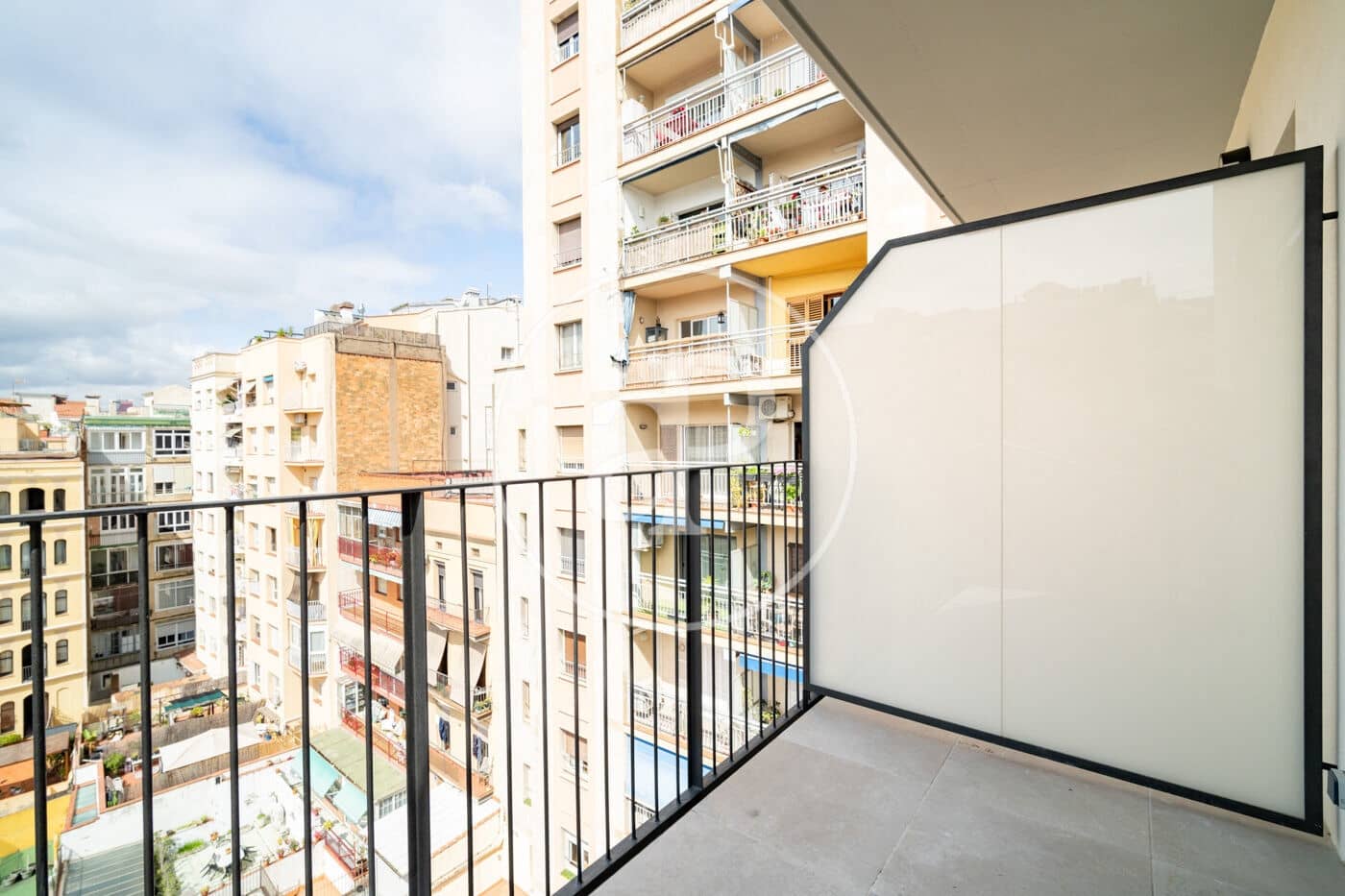 1 soverom Leilighet til leie i Barcelona by med garasje - € 2 100 (Ref: 10025644)