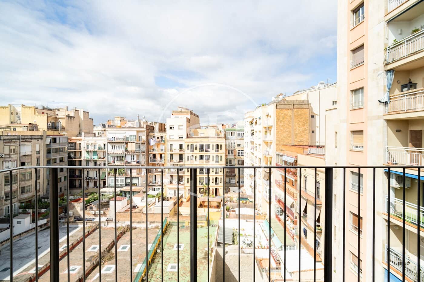 1 soverom Leilighet til leie i Barcelona by med garasje - € 2 100 (Ref: 10025644)