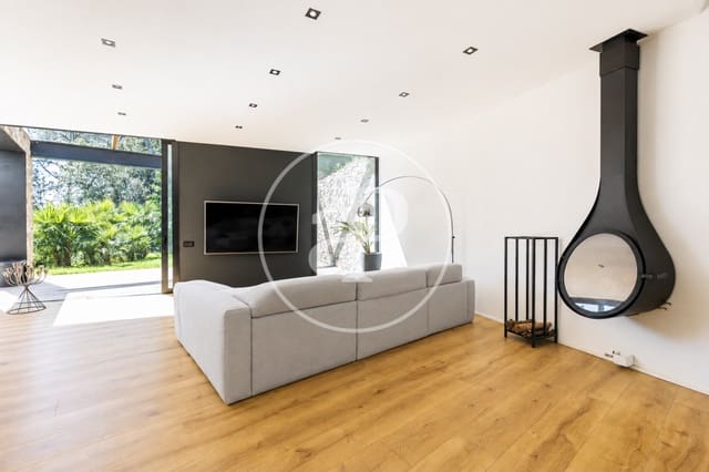 4 bedroom Villa for sale in Matadepera with garage - € 1,090,000 (Ref: 10032078)