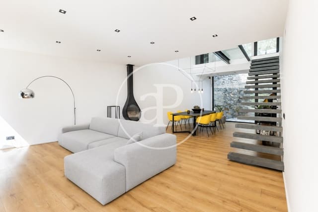 4 bedroom Villa for sale in Matadepera with garage - € 1,090,000 (Ref: 10032078)