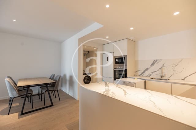 Apartamento de 3 habitaciones en Viladecans en alquiler - 2.100 € (Ref: 10033984)