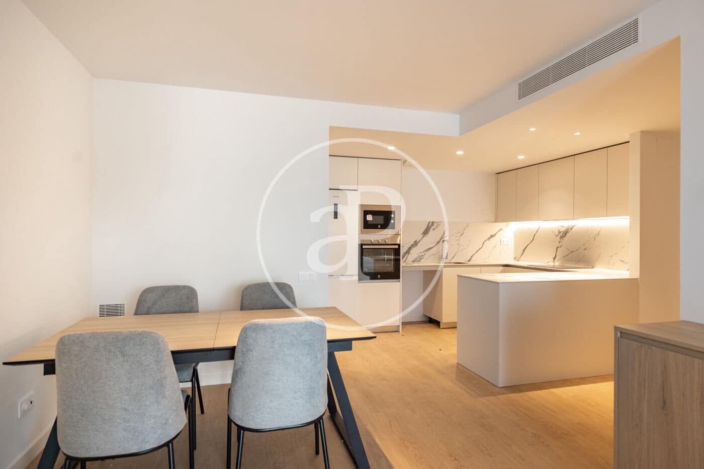 3 soveværelse Lejlighed til leje i Viladecans - € 2.100 (Ref: 10033984)