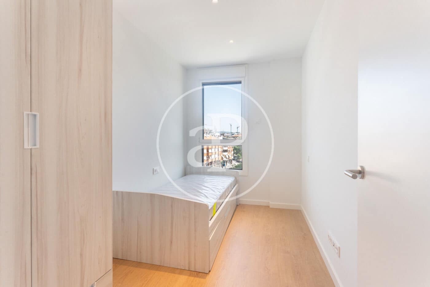 Apartamento de 2 habitaciones en Viladecans en alquiler con garaje - 1.900 € (Ref: 10033985)