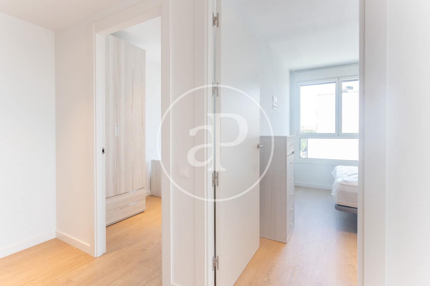 Apartamento de 2 habitaciones en Viladecans en alquiler con garaje - 1.900 € (Ref: 10033985)