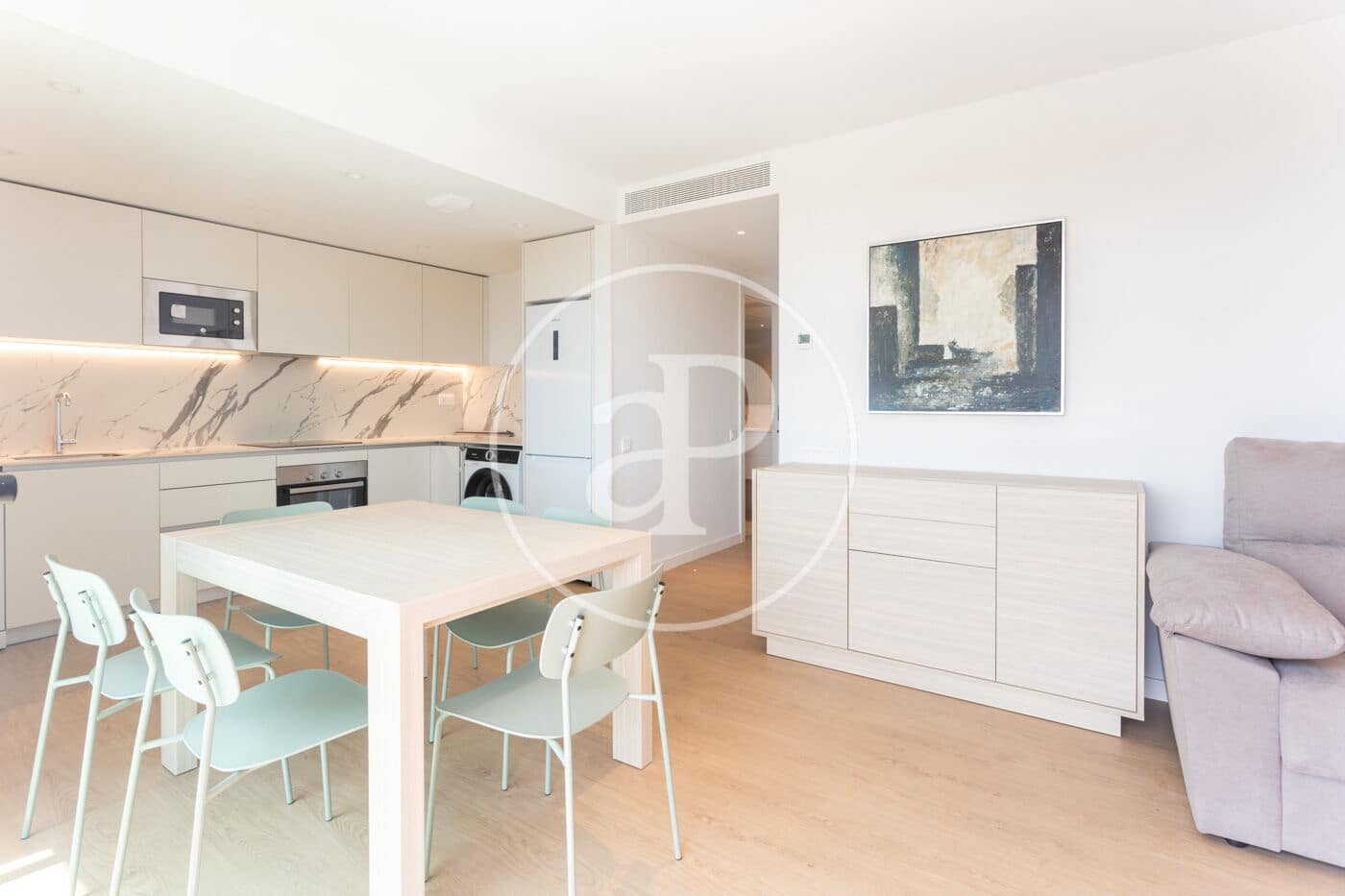 Apartamento de 2 habitaciones en Viladecans en alquiler con garaje - 1.900 € (Ref: 10033985)