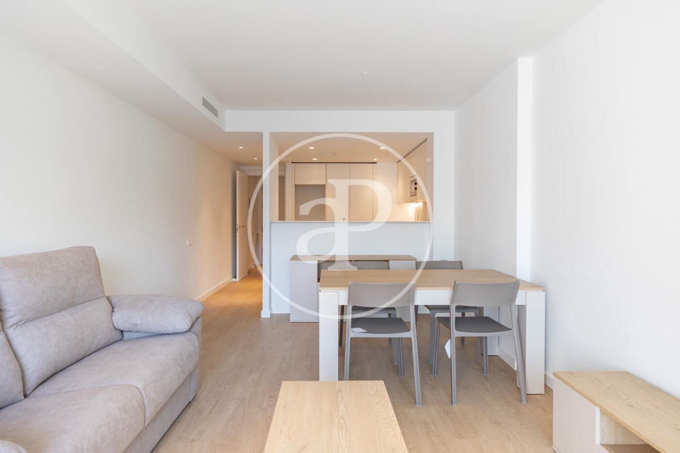 Apartamento de 3 habitaciones en Viladecans en alquiler - 2.000 € (Ref: 10033986)