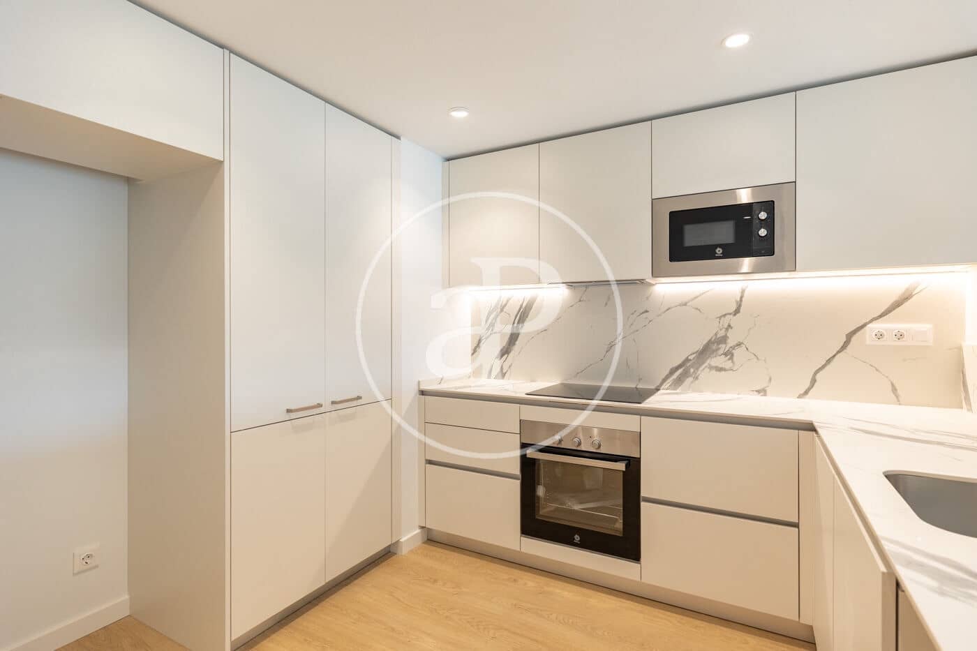 Apartamento de 3 habitaciones en Viladecans en alquiler - 2.000 € (Ref: 10033986)