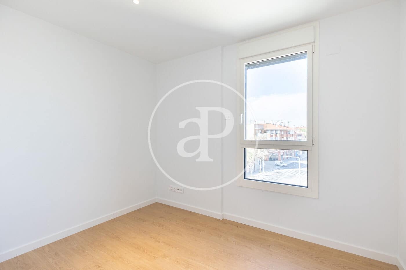Apartamento de 3 habitaciones en Viladecans en alquiler - 2.000 € (Ref: 10033986)