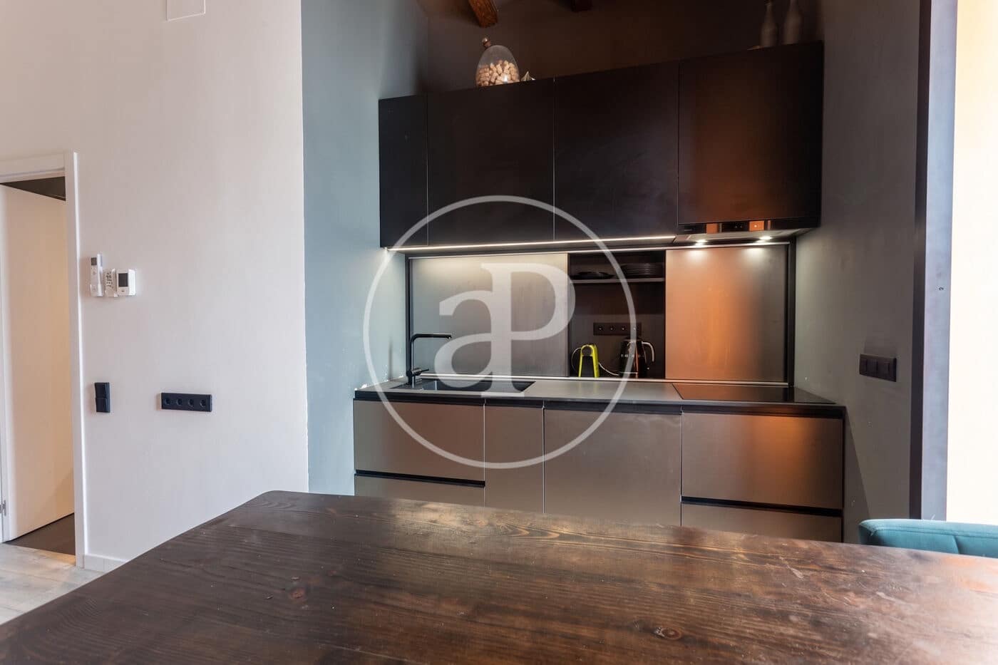2 bedroom Apartment for sale in Barcelona city - € 590,000 (Ref: 10033991)