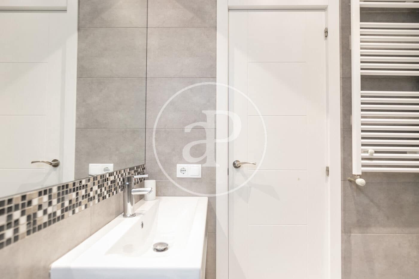 2 bedroom Apartment for rent in Barcelona city - € 1,700 (Ref: 10033992)