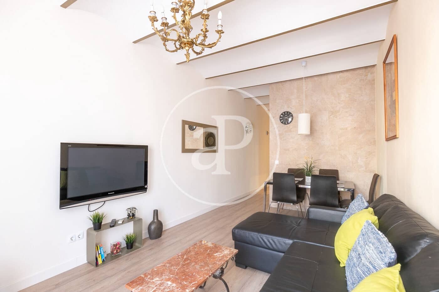2 bedroom Apartment for rent in Barcelona city - € 1,700 (Ref: 10033992)