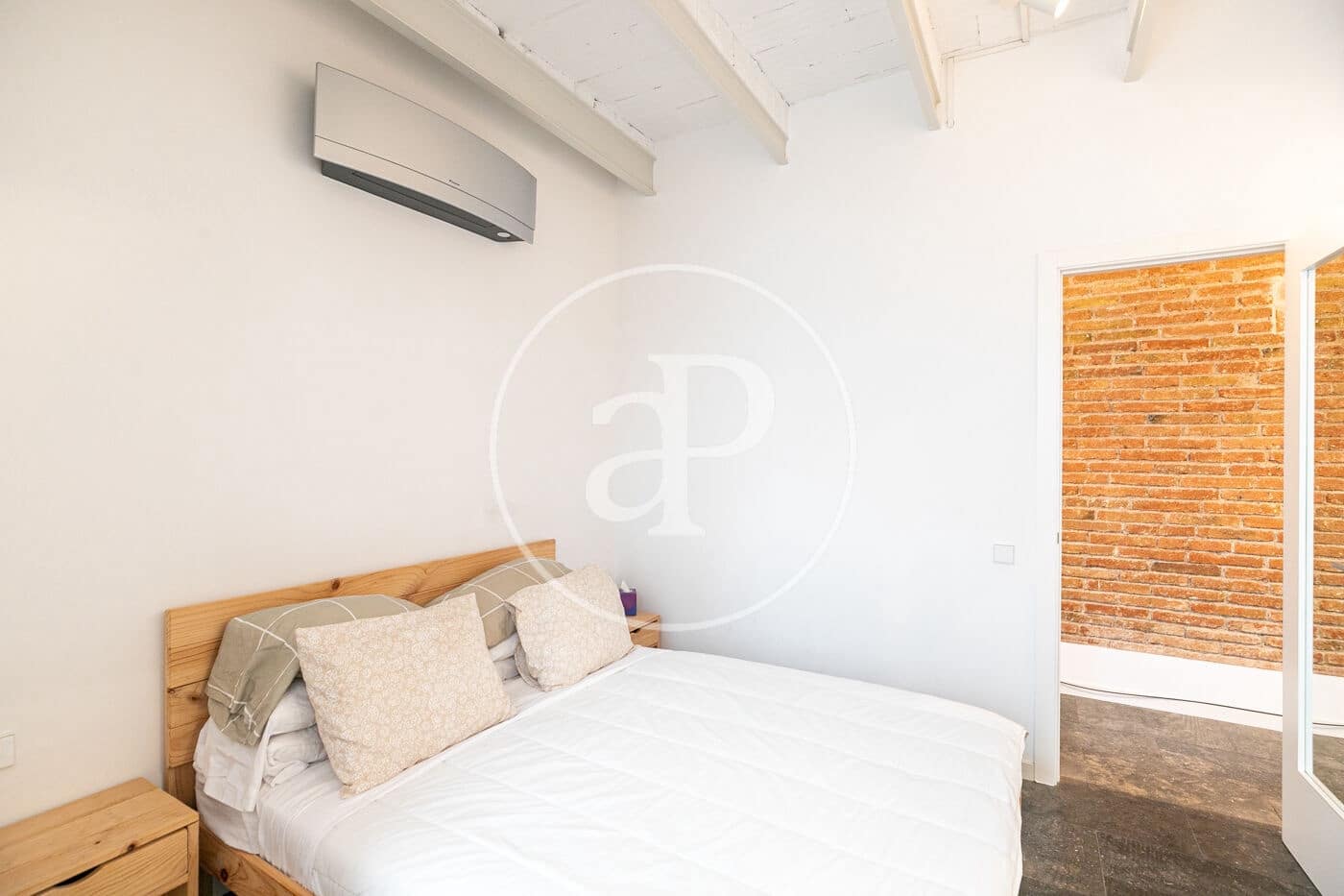 Appartement de 2 chambres à louer à Barcelone ville - 2 300 € (Ref: 10033993)
