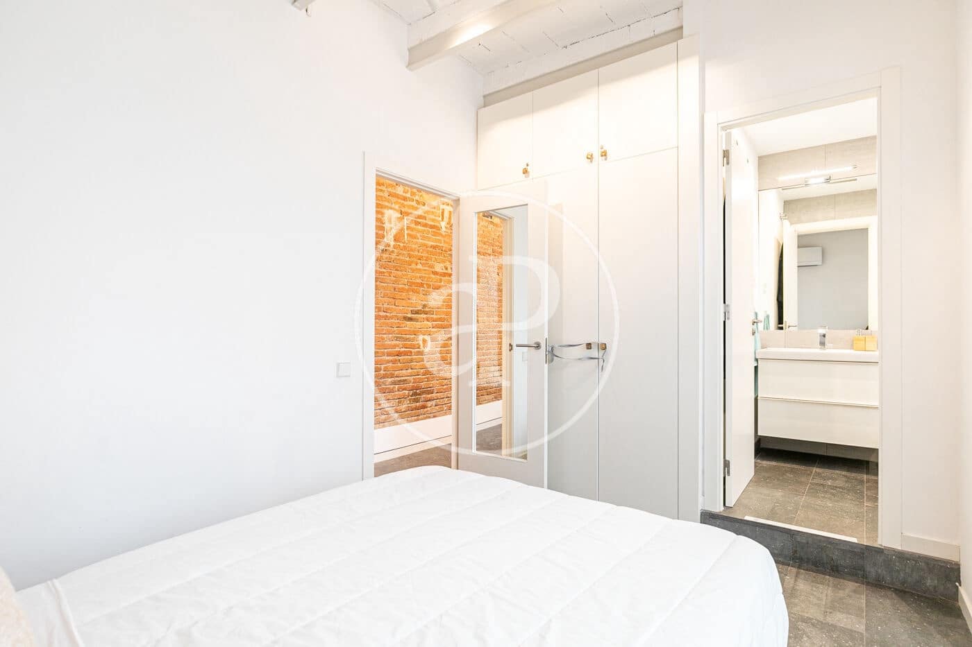Appartement de 2 chambres à louer à Barcelone ville - 2 300 € (Ref: 10033993)