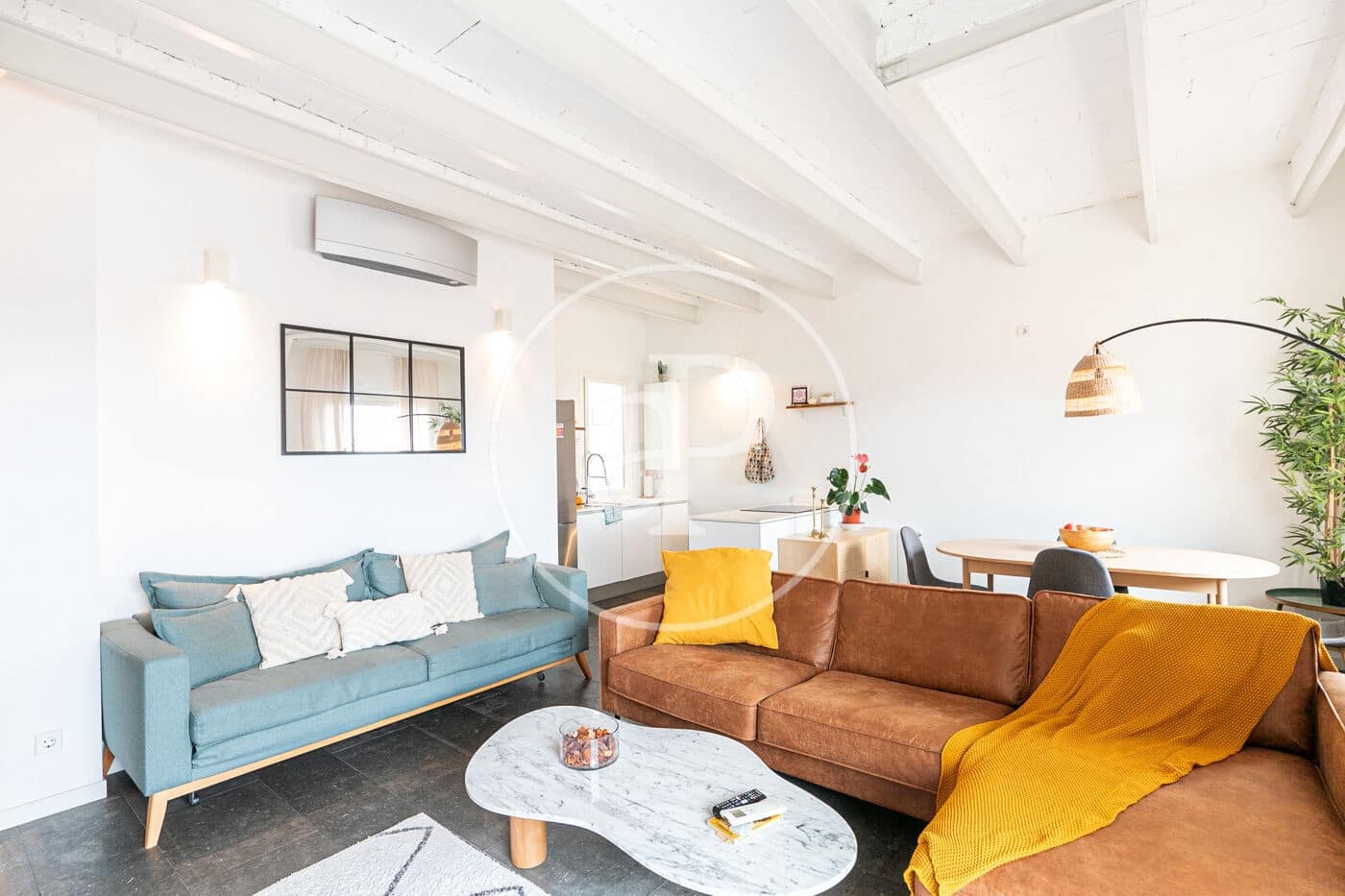 Appartement de 2 chambres à louer à Barcelone ville - 2 300 € (Ref: 10033993)