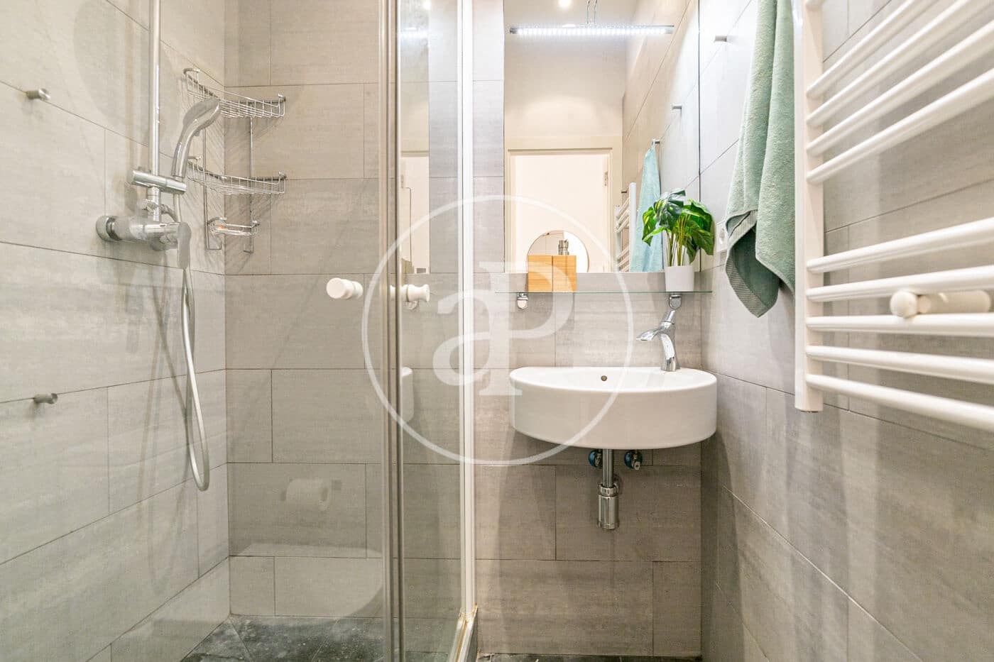Appartement de 2 chambres à louer à Barcelone ville - 2 300 € (Ref: 10033993)