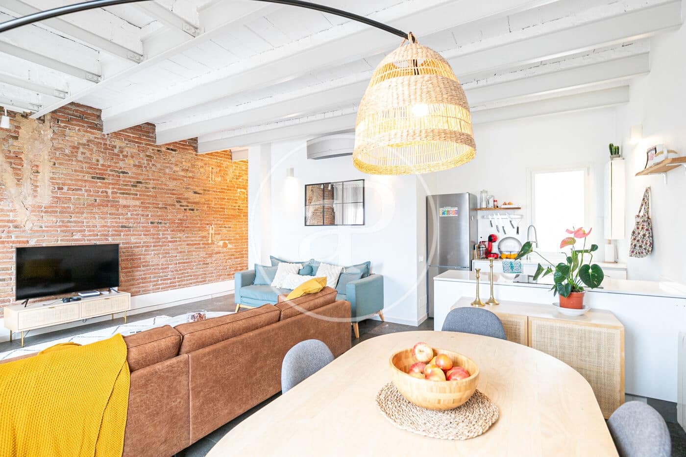 Appartement de 2 chambres à louer à Barcelone ville - 2 300 € (Ref: 10033993)