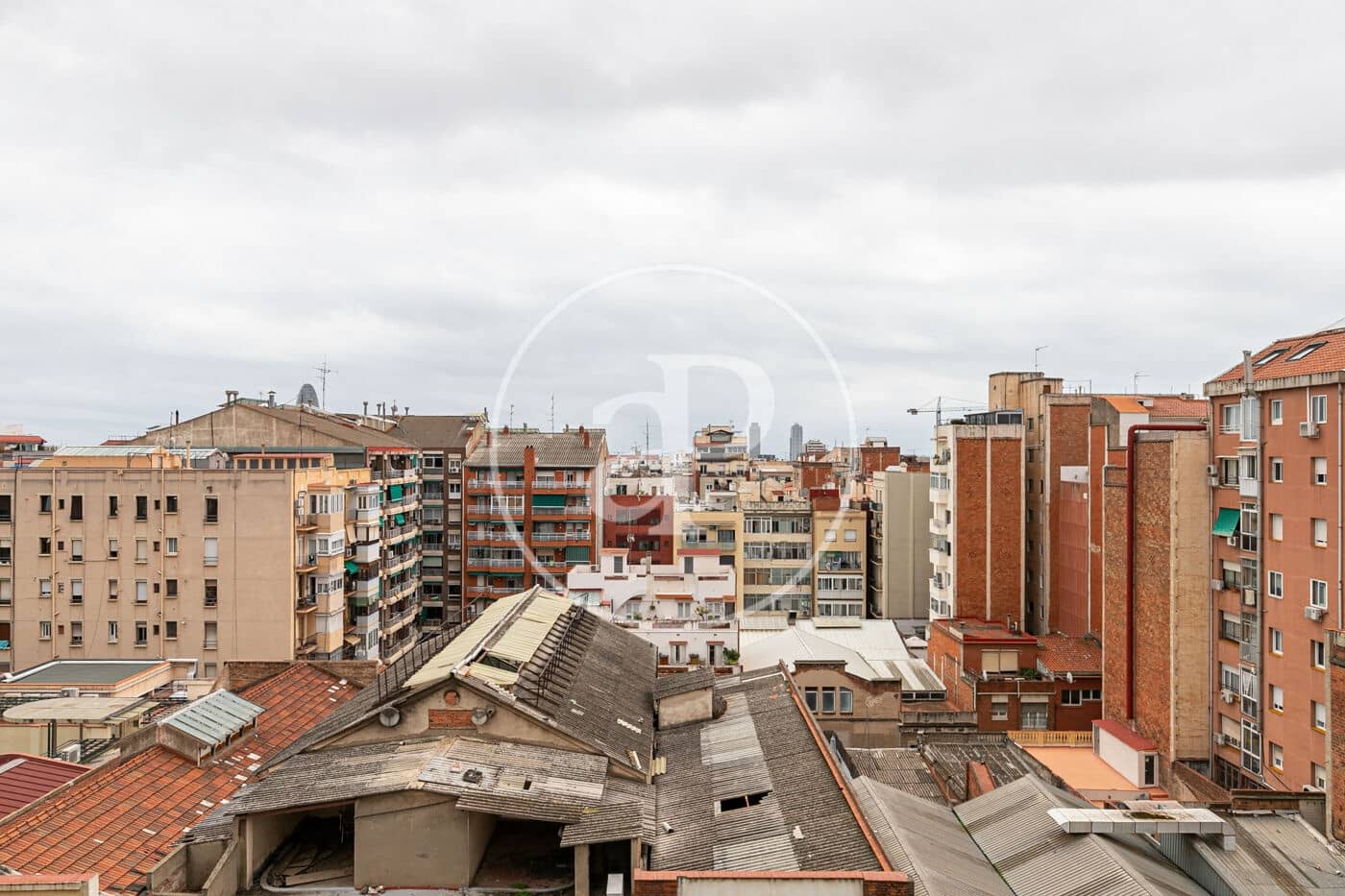 Appartement de 2 chambres à louer à Barcelone ville - 2 300 € (Ref: 10033993)