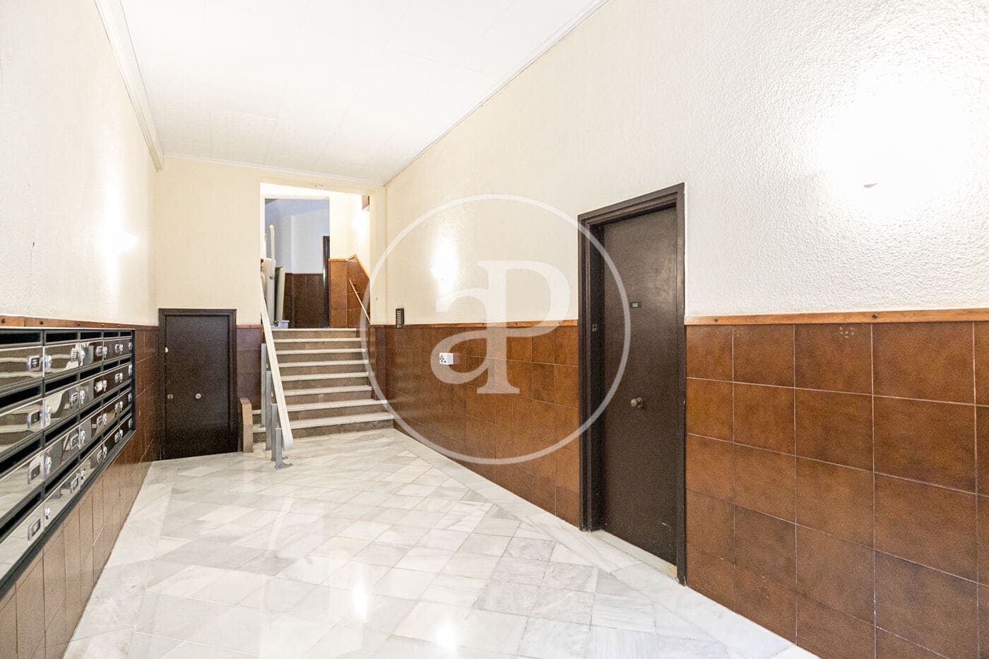 Appartement de 2 chambres à louer à Barcelone ville - 2 300 € (Ref: 10033993)