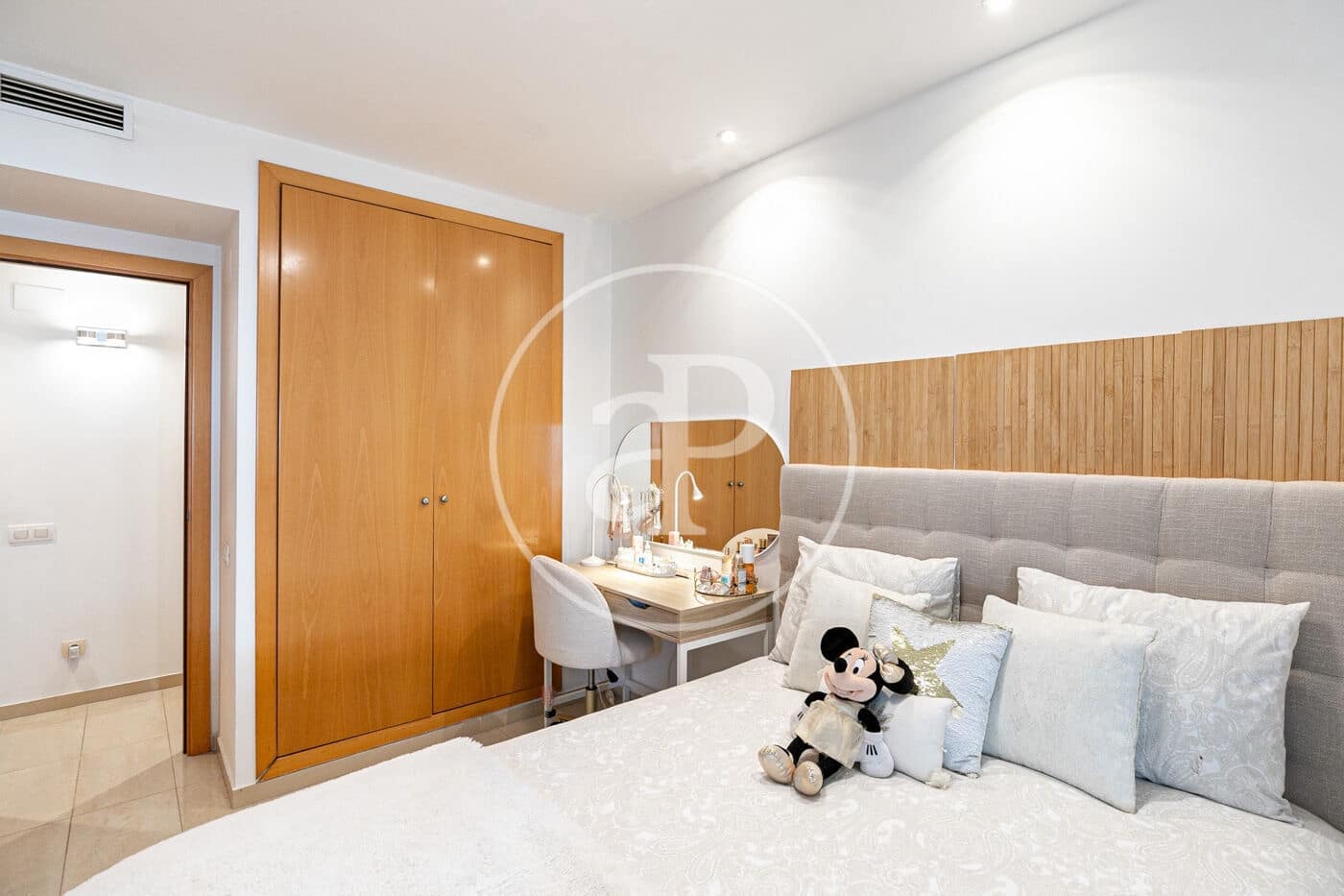 3 soverom Leilighet til leie i Badalona med svømmebasseng garasje - € 2 500 (Ref: 10041151)