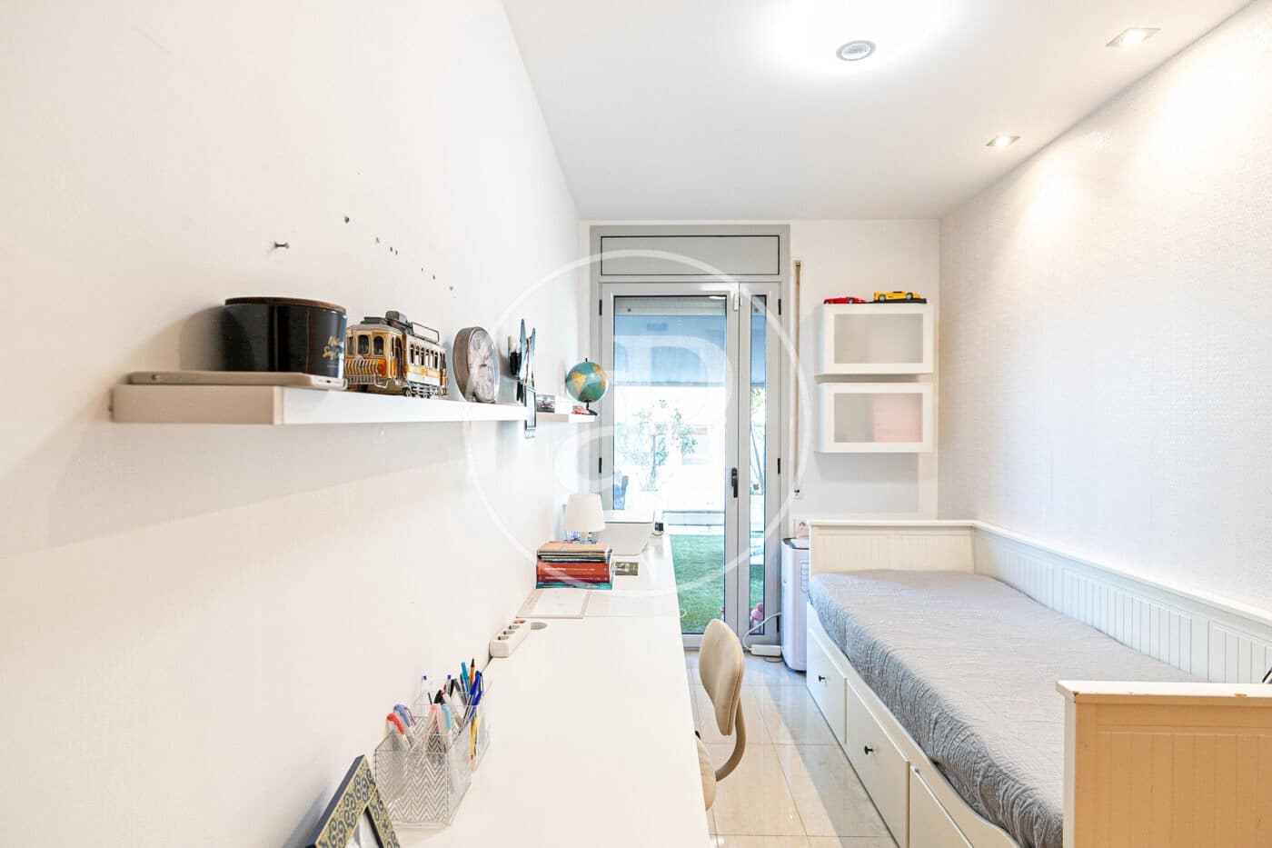 3 soverom Leilighet til leie i Badalona med svømmebasseng garasje - € 2 500 (Ref: 10041151)