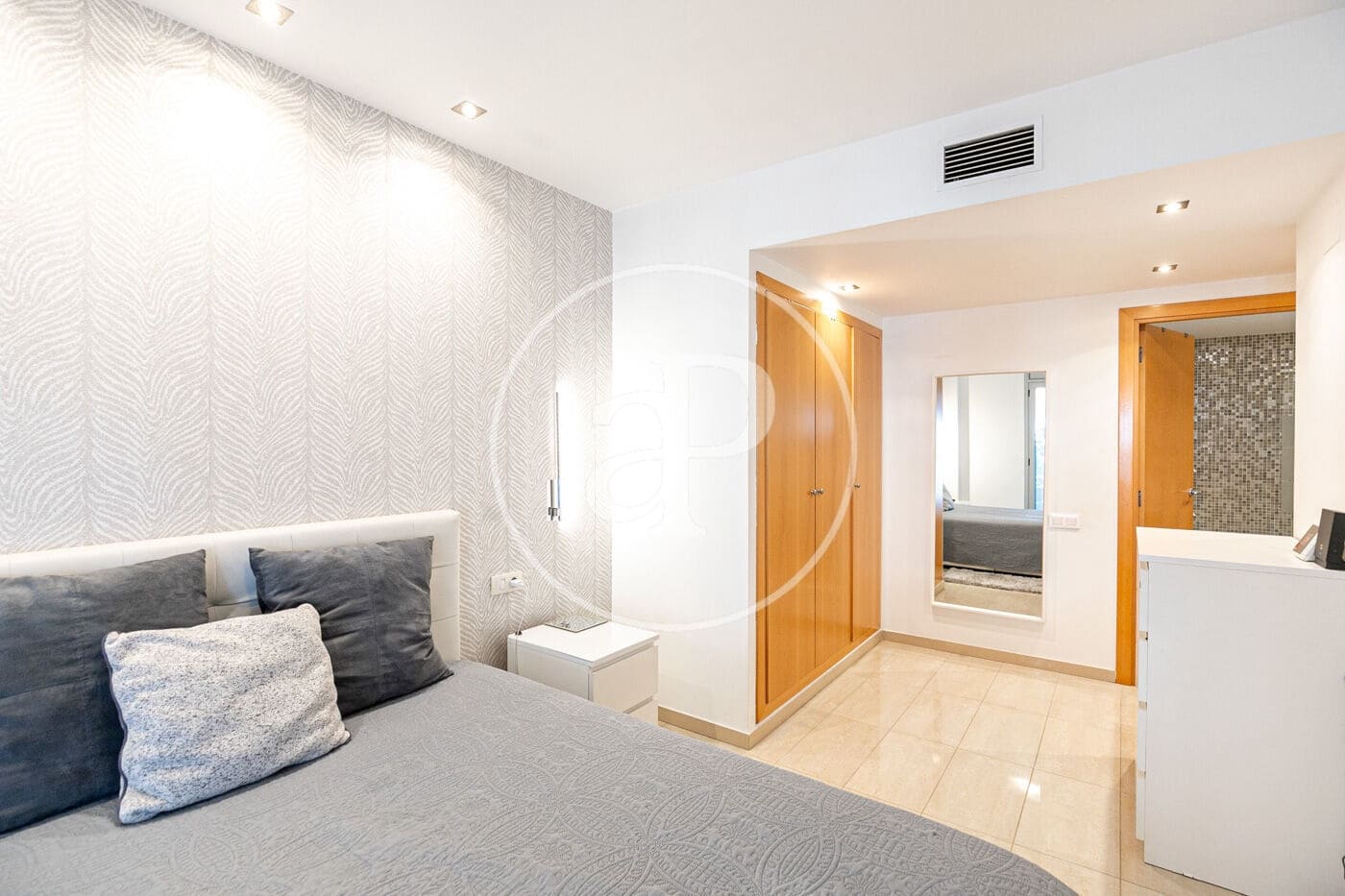 3 soverom Leilighet til leie i Badalona med svømmebasseng garasje - € 2 500 (Ref: 10041151)