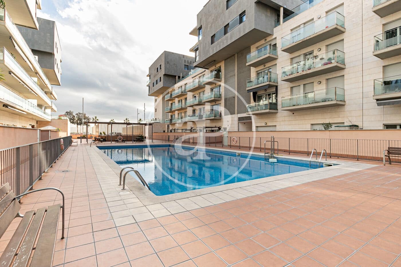 3 soverom Leilighet til leie i Badalona med svømmebasseng garasje - € 2 500 (Ref: 10041151)