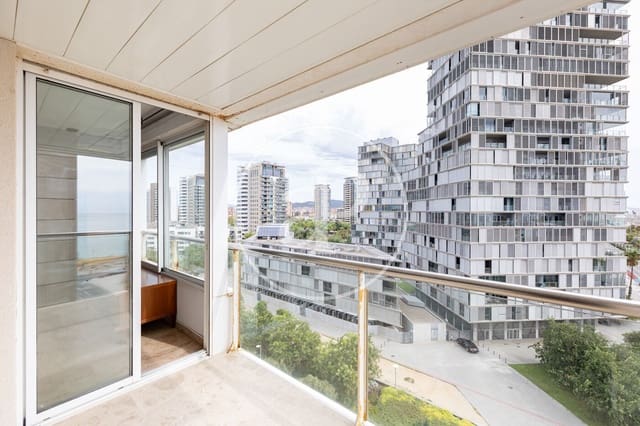 3 chambre Appartement à vendre à Diagonal Mar i El Front Marítim del Poblenou, Barcelone ville avec garage - 800 000 € (Ref: 10041152)