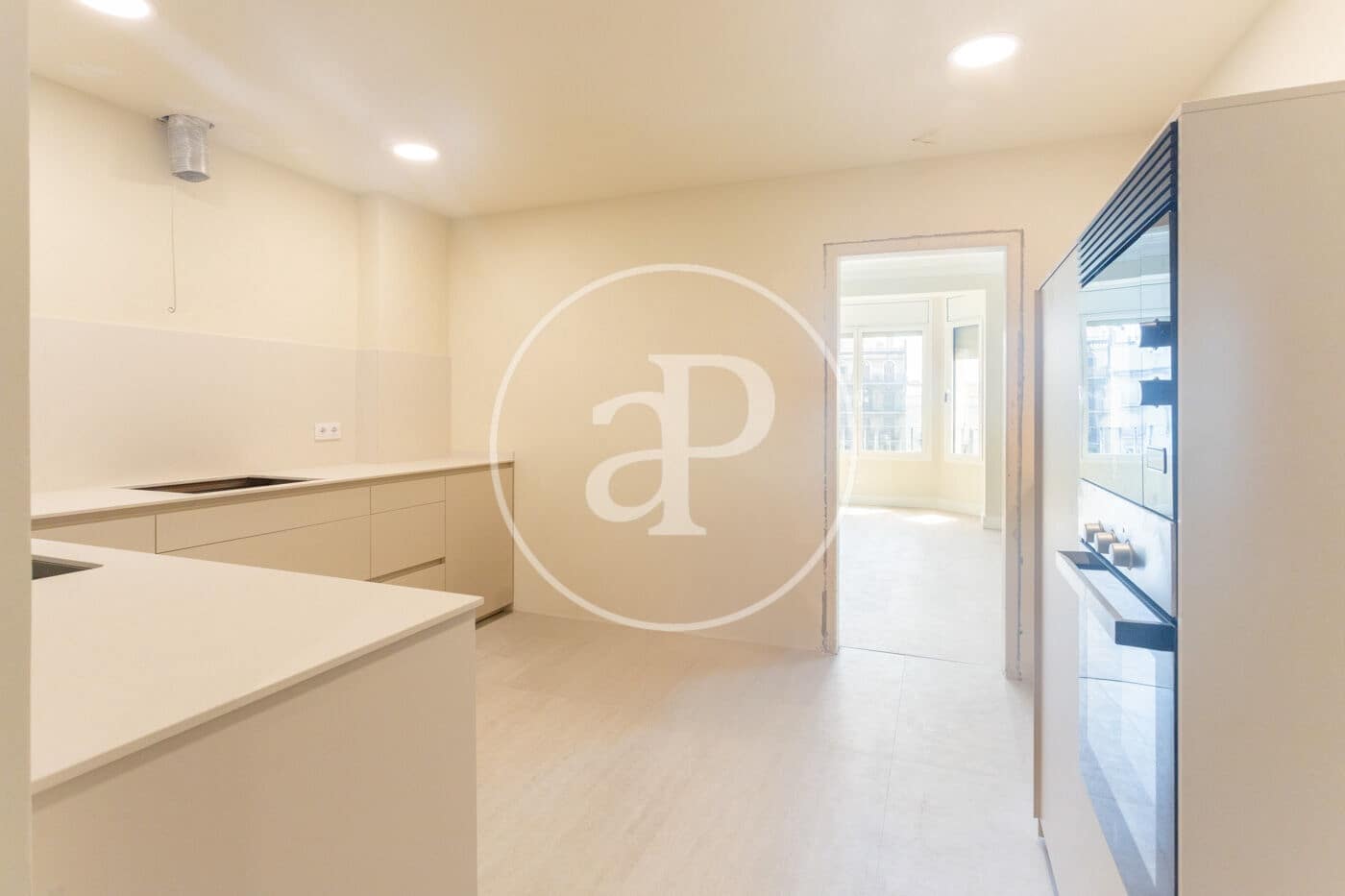 4 sypialnia Apartament do wynajęcia w Miasto Barcelona - 3 700 € (Ref: 10041154)