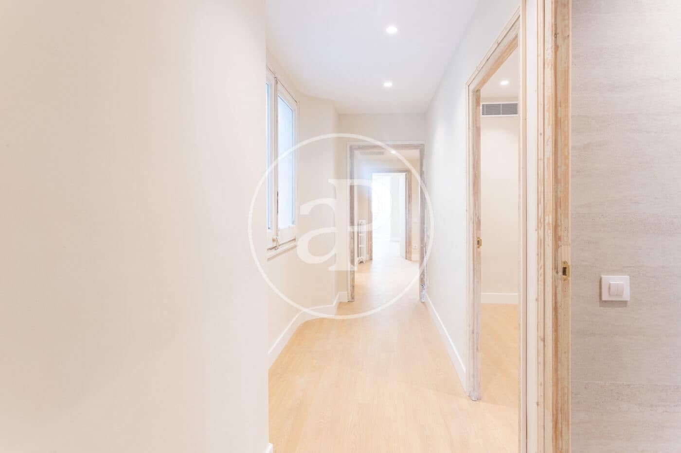 4 sypialnia Apartament do wynajęcia w Miasto Barcelona - 3 700 € (Ref: 10041154)