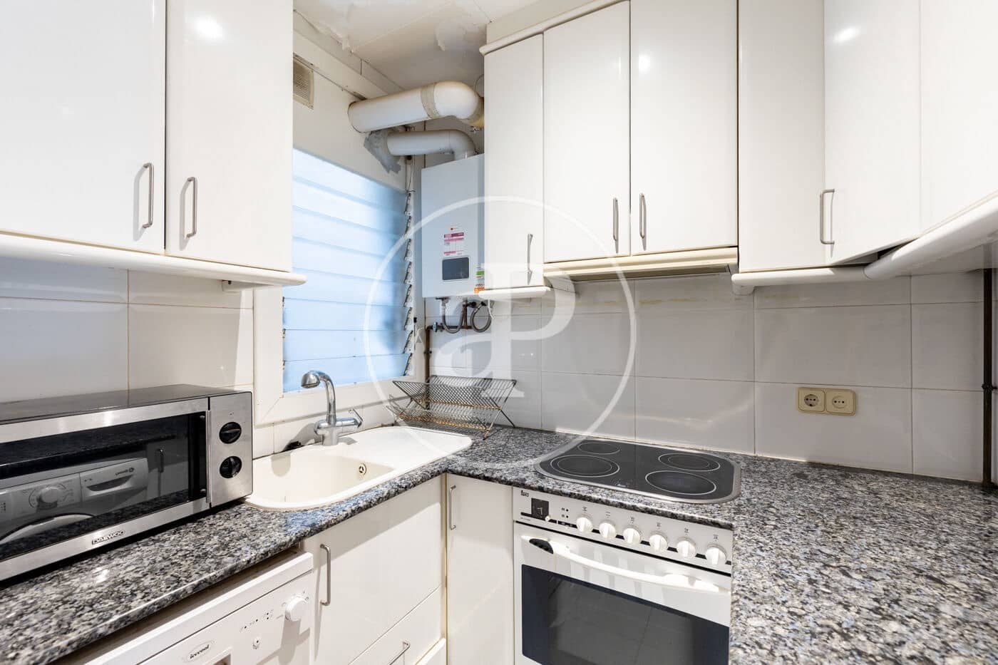2 soveværelse Lejlighed til salg i Barcelona by - € 265.000 (Ref: 10047342)