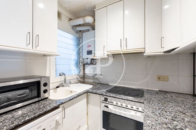 2 makuuhuone Huoneisto myytävänä paikassa El Raval, Barcelona kaupunki - 265 000 € (Ref: 10047342)