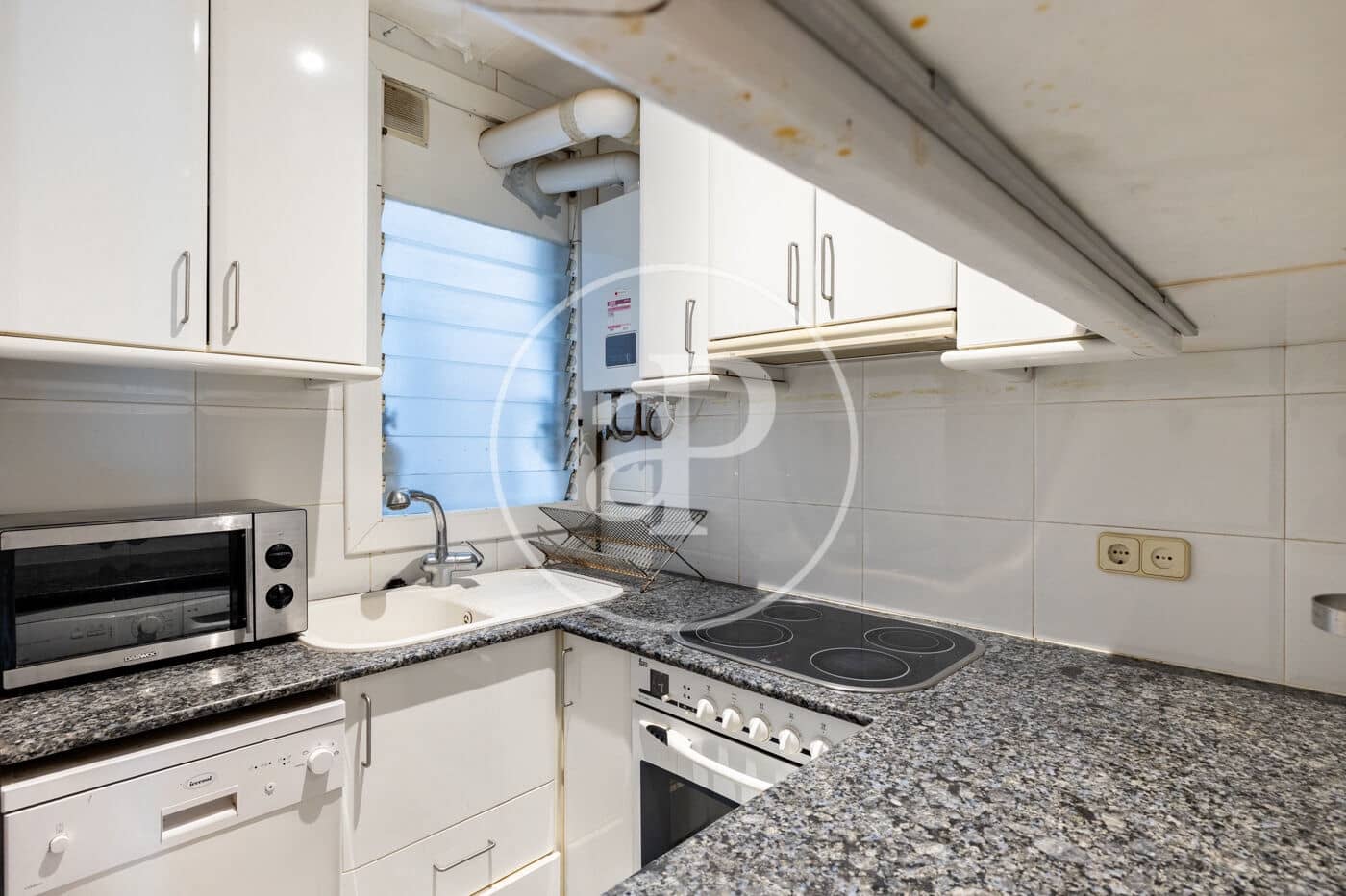 2 soveværelse Lejlighed til salg i Barcelona by - € 265.000 (Ref: 10047342)