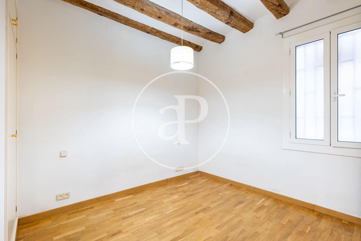 2 soveværelse Lejlighed til salg i Barcelona by - € 265.000 (Ref: 10047342)