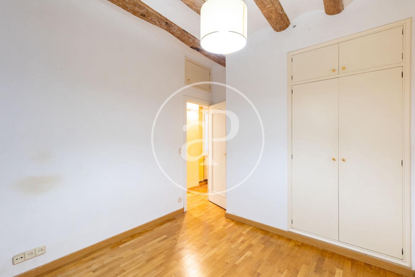 2 soveværelse Lejlighed til salg i Barcelona by - € 265.000 (Ref: 10047342)