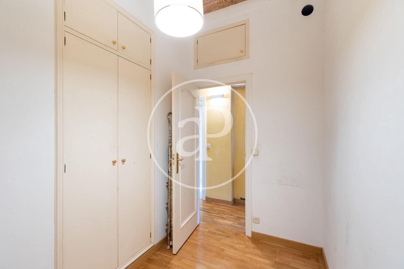 2 soveværelse Lejlighed til salg i Barcelona by - € 265.000 (Ref: 10047342)