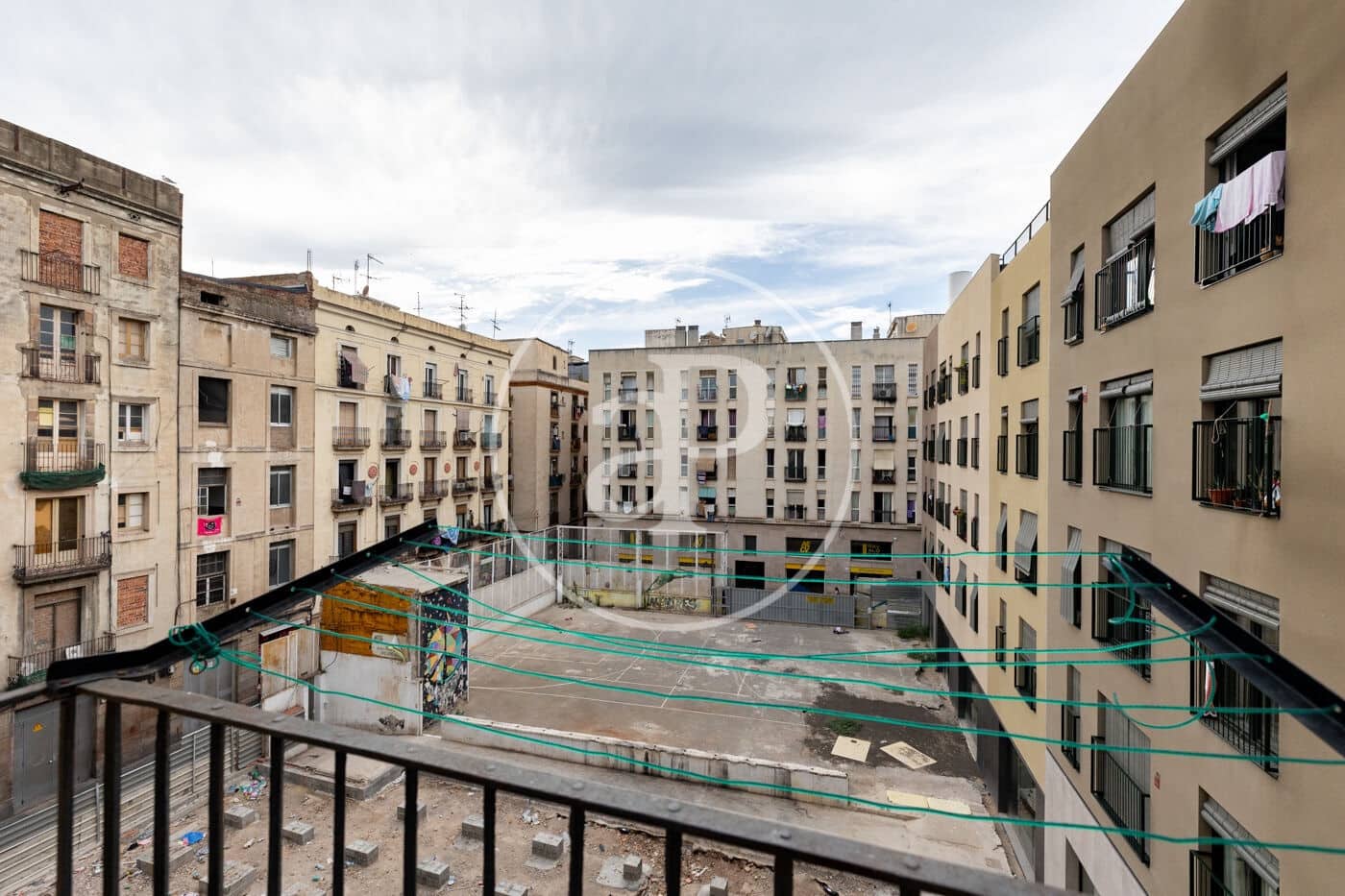2 soveværelse Lejlighed til salg i Barcelona by - € 265.000 (Ref: 10047342)