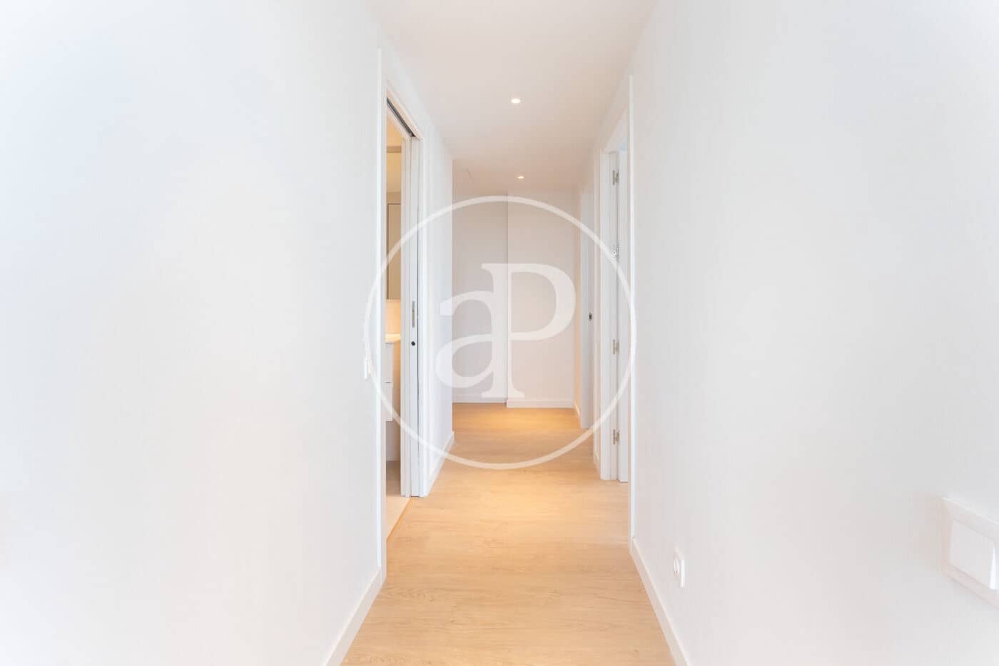 Apartamento de 2 habitaciones en Viladecans en alquiler con garaje - 2.200 € (Ref: 10047343)