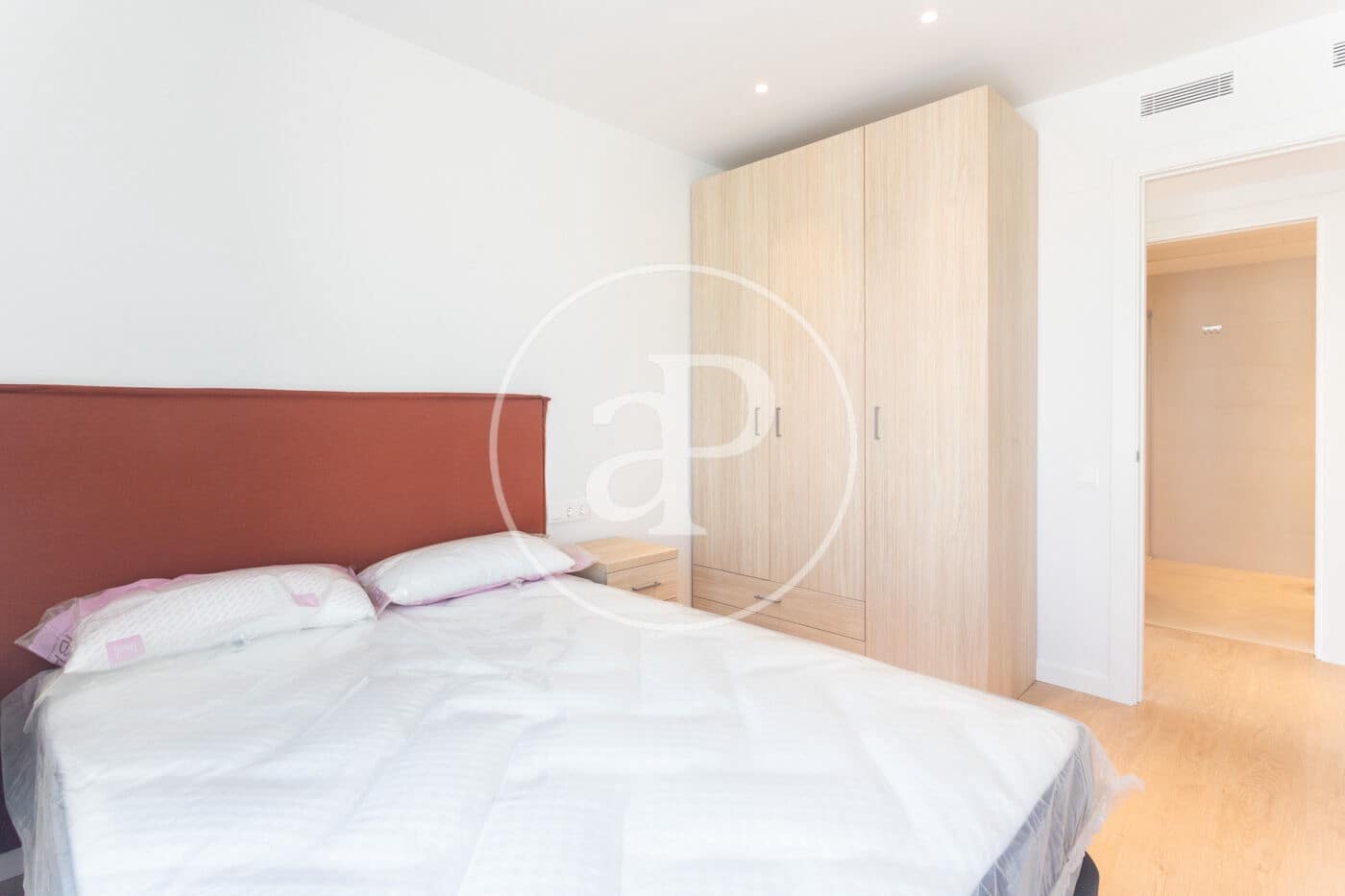 Apartamento de 2 habitaciones en Viladecans en alquiler con garaje - 2.200 € (Ref: 10047343)