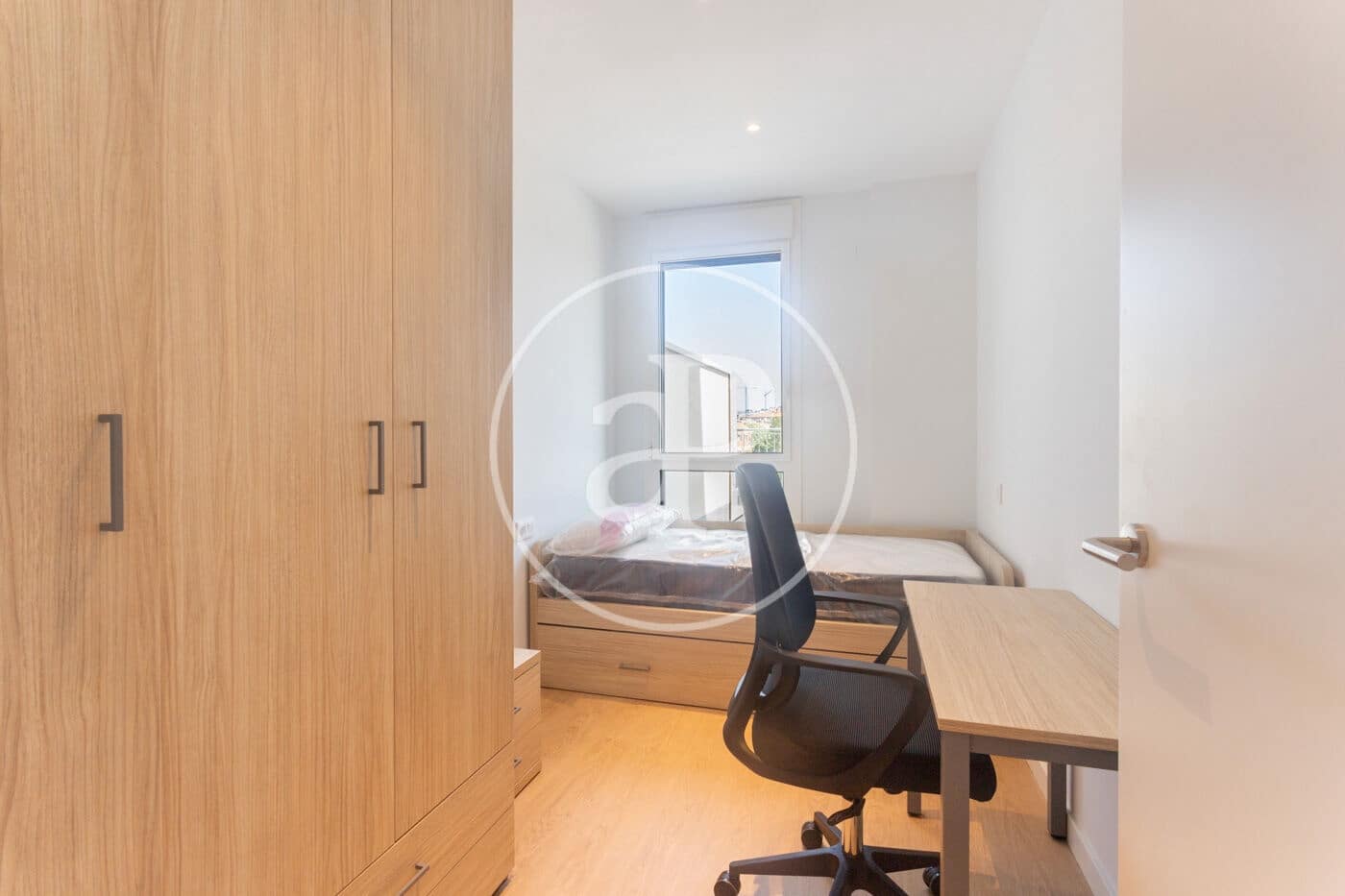 Apartamento de 2 habitaciones en Viladecans en alquiler con garaje - 2.200 € (Ref: 10047343)