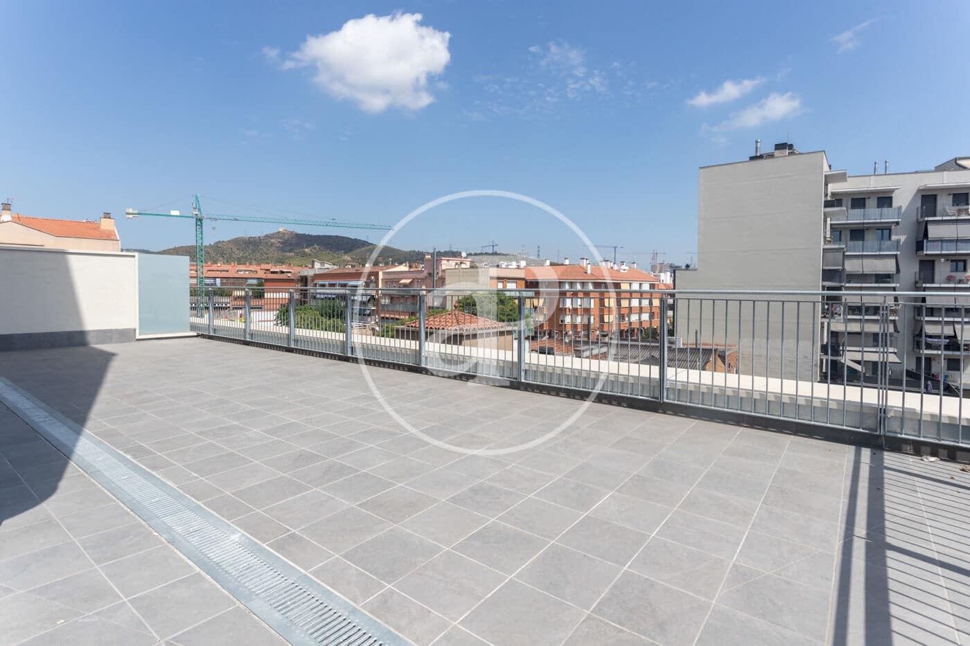 Apartamento de 2 habitaciones en Viladecans en alquiler con garaje - 2.200 € (Ref: 10047343)