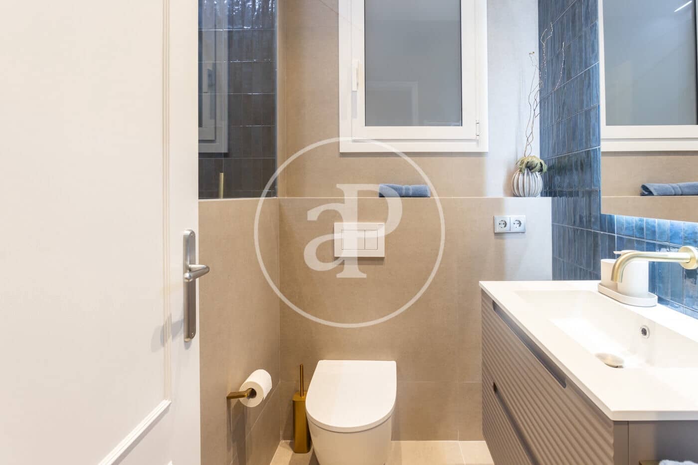 4 slaapkamer Appartement te huur in Barcelona stad - € 8.700 (Ref: 10049297)
