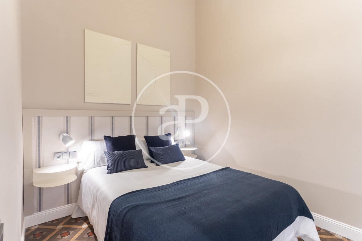 4 slaapkamer Appartement te huur in Barcelona stad - € 8.700 (Ref: 10049297)