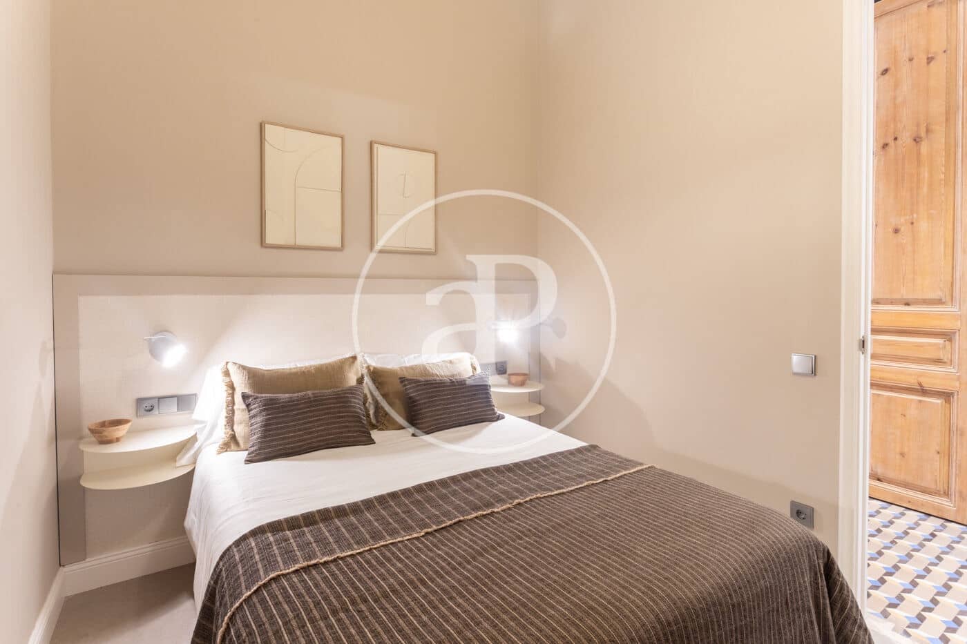4 slaapkamer Appartement te huur in Barcelona stad - € 8.700 (Ref: 10049297)
